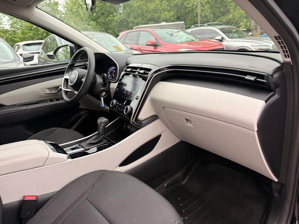 2022 Hyundai TUCSON SE