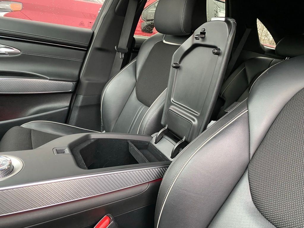 2025 Genesis GV70 2.5T