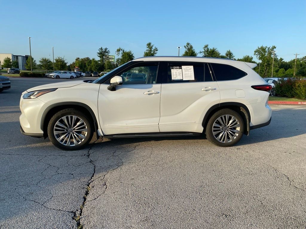 2022 Toyota Highlander Platinum
