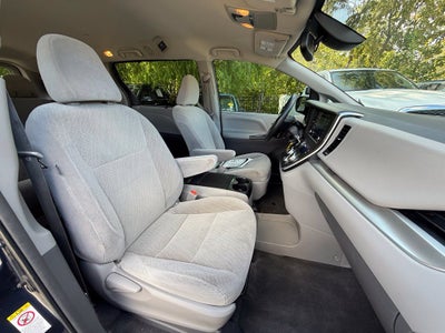 2018 Toyota Sienna LE 8 Passenger