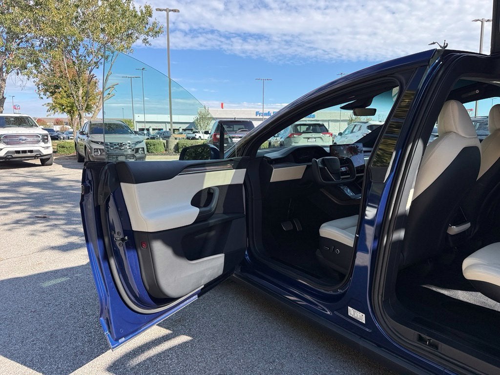 2022 Tesla Model X Base - AWD / 3RD ROW / CLEAN CARFAX