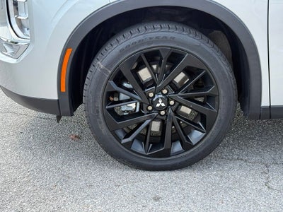 2022 Mitsubishi Outlander Black Edition - 4WD / SUNROOF / CLEAN CARFAX