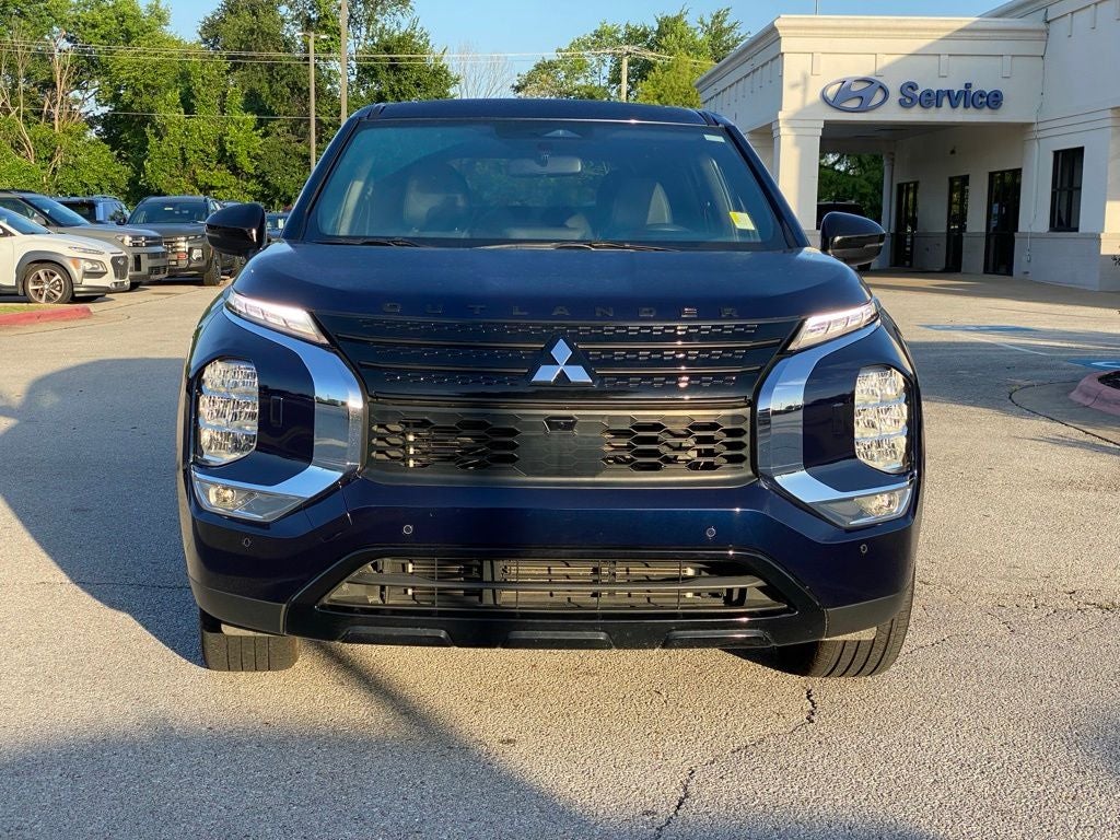 2022 Mitsubishi Outlander SE