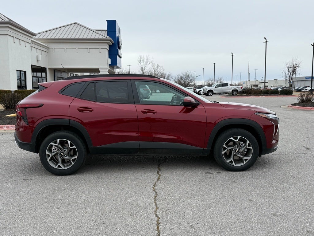 2025 Chevrolet Trax LT ONE OWNER CARFAX