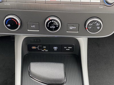 2026 Hyundai KONA SE FWD