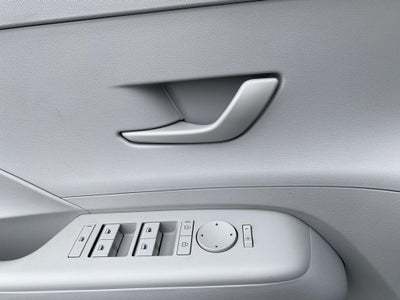 2026 Hyundai KONA SE FWD