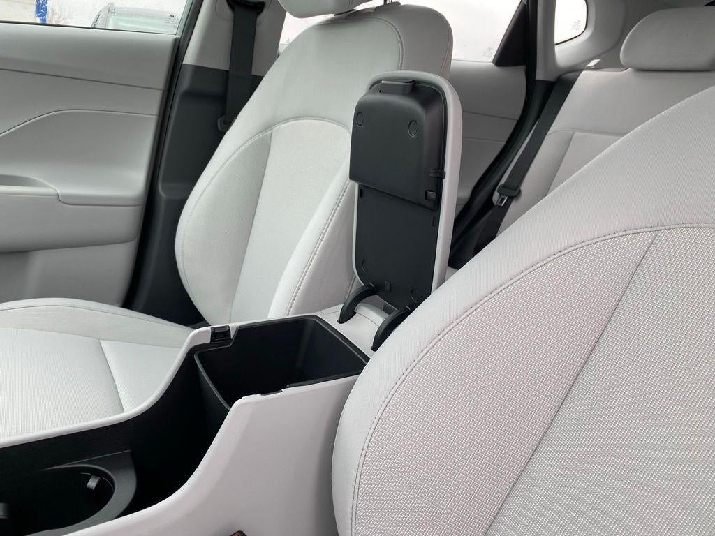 2026 Hyundai KONA SE FWD