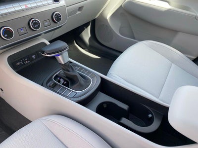 2026 Hyundai KONA SE FWD