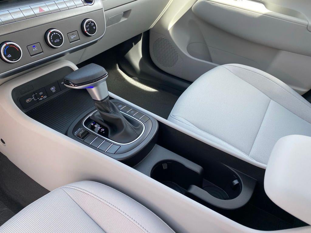 2026 Hyundai KONA SE FWD