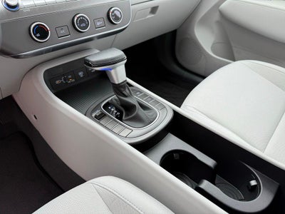 2026 Hyundai KONA SE FWD