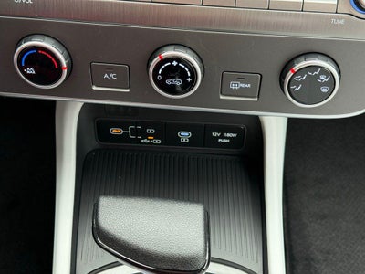 2026 Hyundai KONA SE FWD