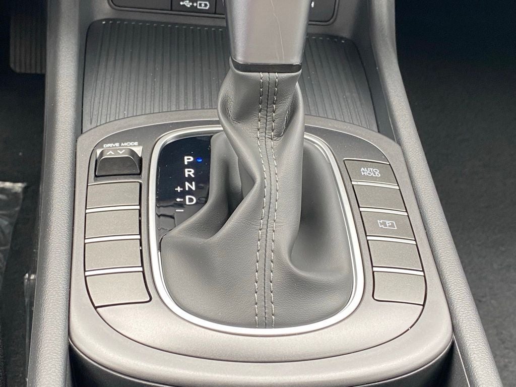 2027 Hyundai KONA SE