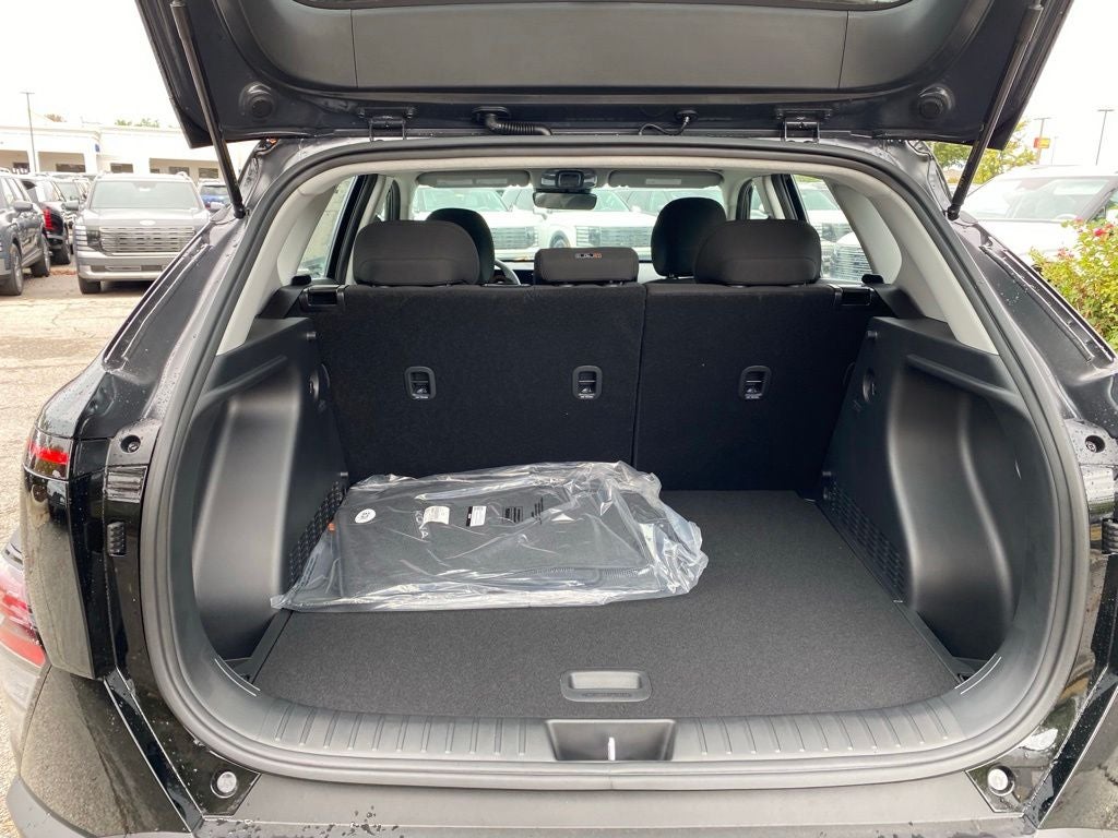 2027 Hyundai KONA SE