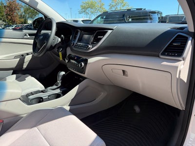 2017 Hyundai TUCSON SE - CLEAN CARFAX / ONE OWNER