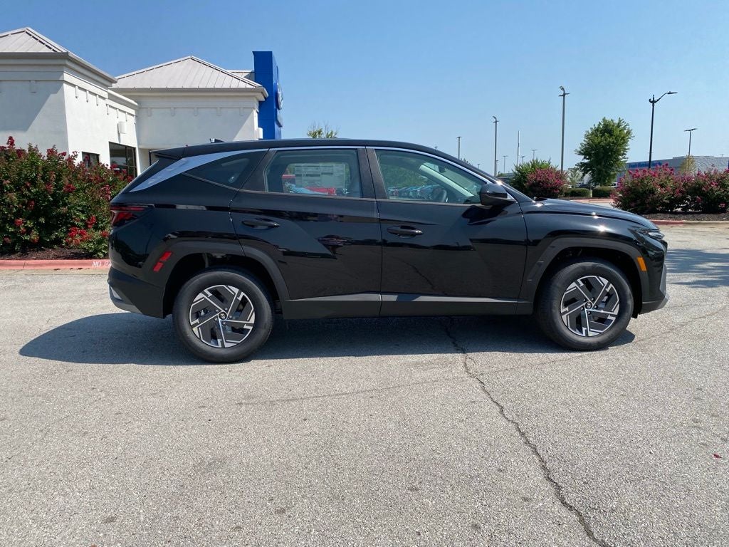 2026 Hyundai TUCSON HYBRID Blue SE