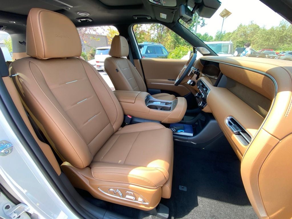 2027 Hyundai PALISADE SEL 7 Passenger