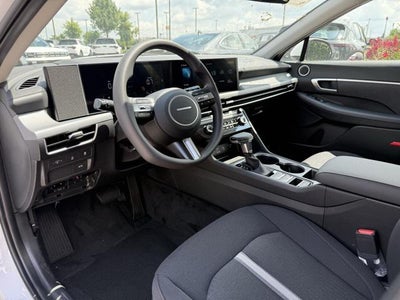 2025 Hyundai SONATA SE