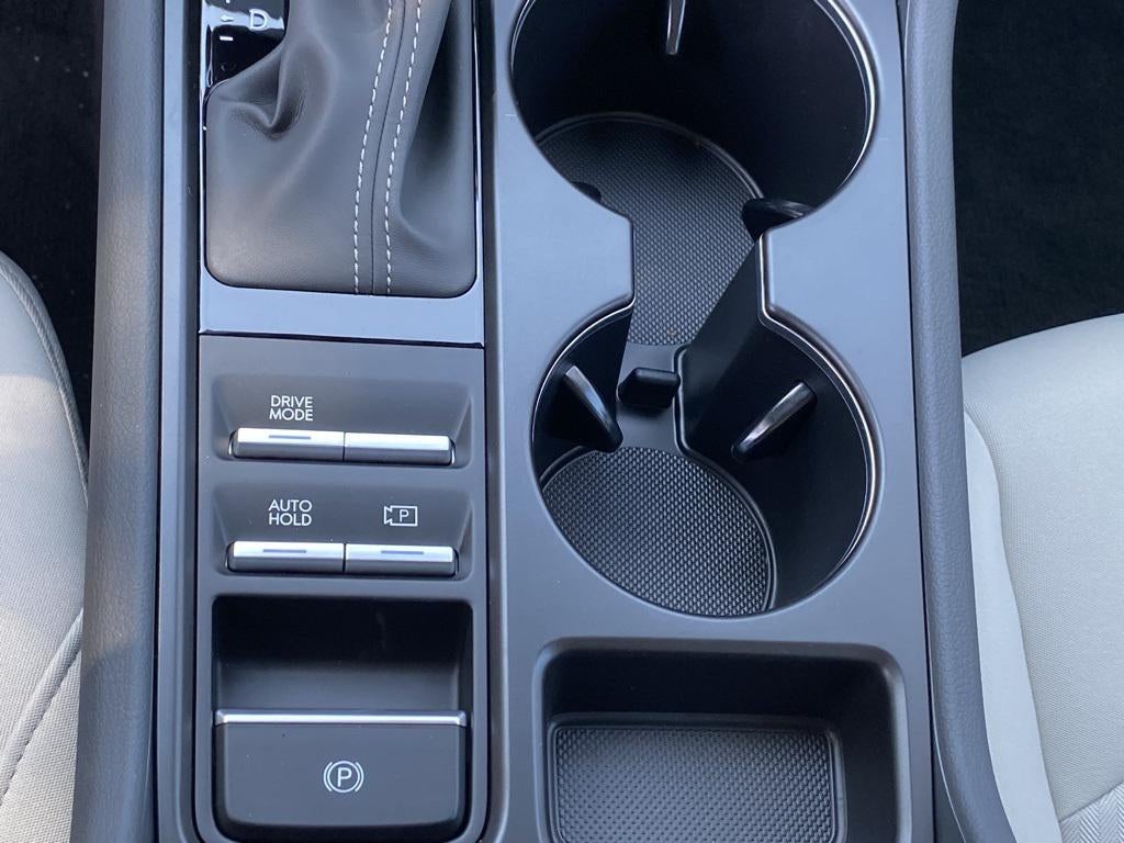 2025 Hyundai SONATA SE