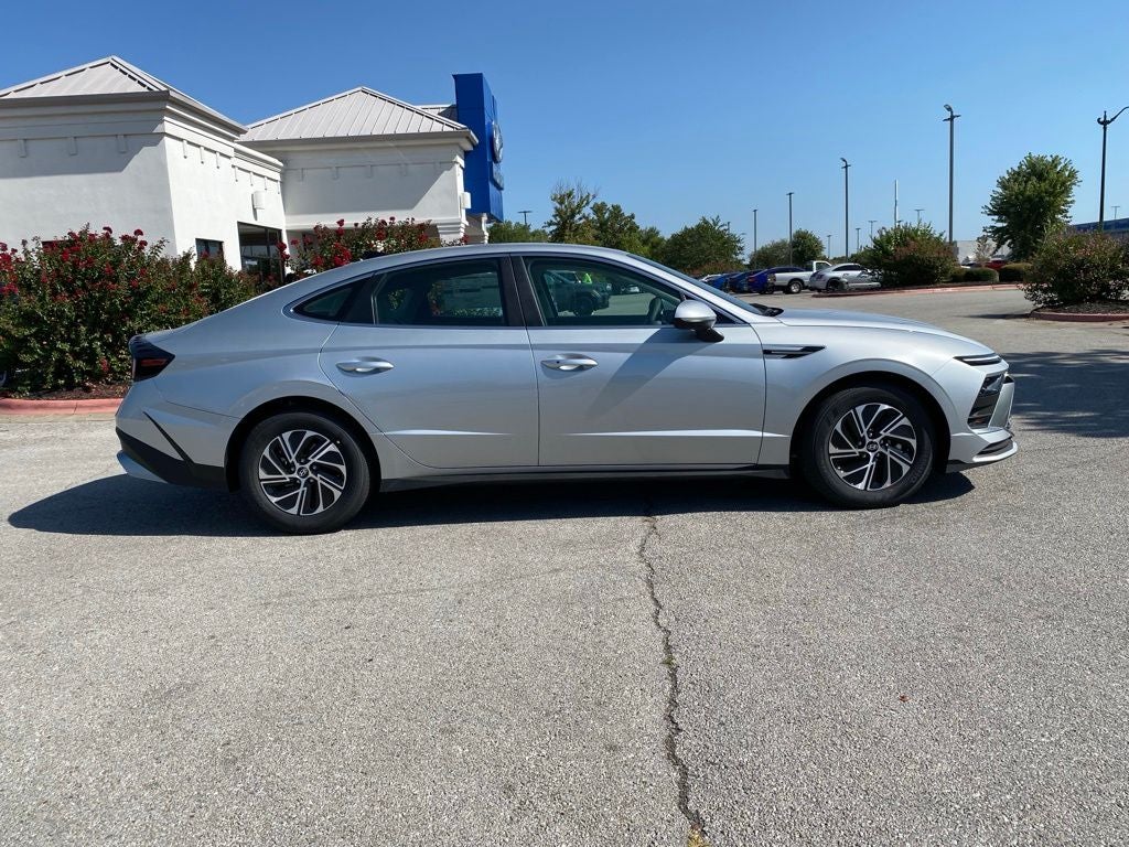 2026 Hyundai SONATA HYBRID Blue