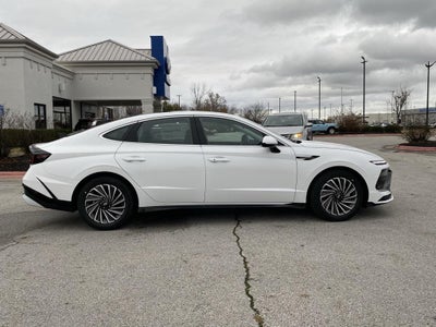 2026 Hyundai SONATA HYBRID SEL