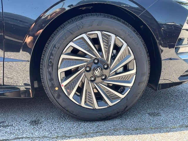 2025 Hyundai SONATA HYBRID SEL