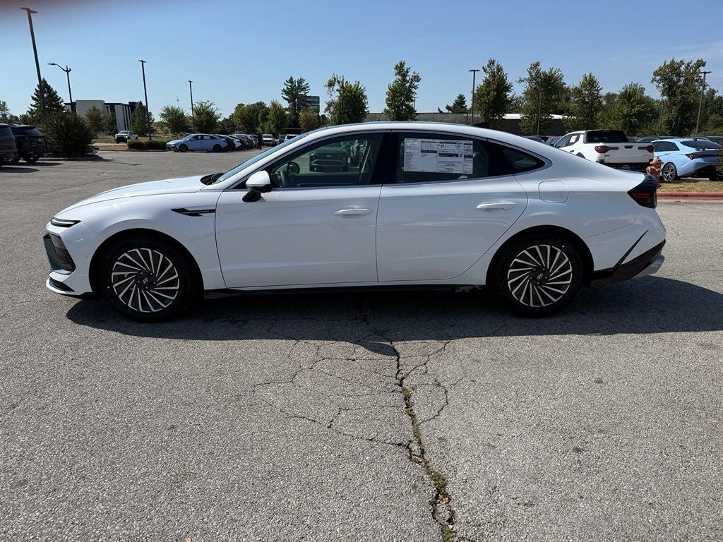 2026 Hyundai SONATA HYBRID Limited