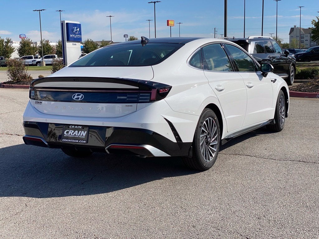 2027 Hyundai SONATA HYBRID Limited