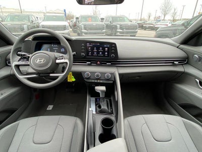 2026 Hyundai ELANTRA SE