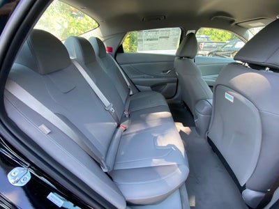 2026 Hyundai ELANTRA SE