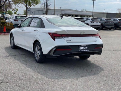 2026 Hyundai ELANTRA SE