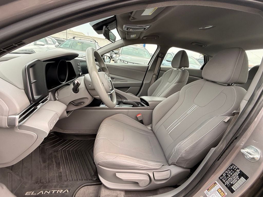 2023 Hyundai ELANTRA SEL Fluid Metal