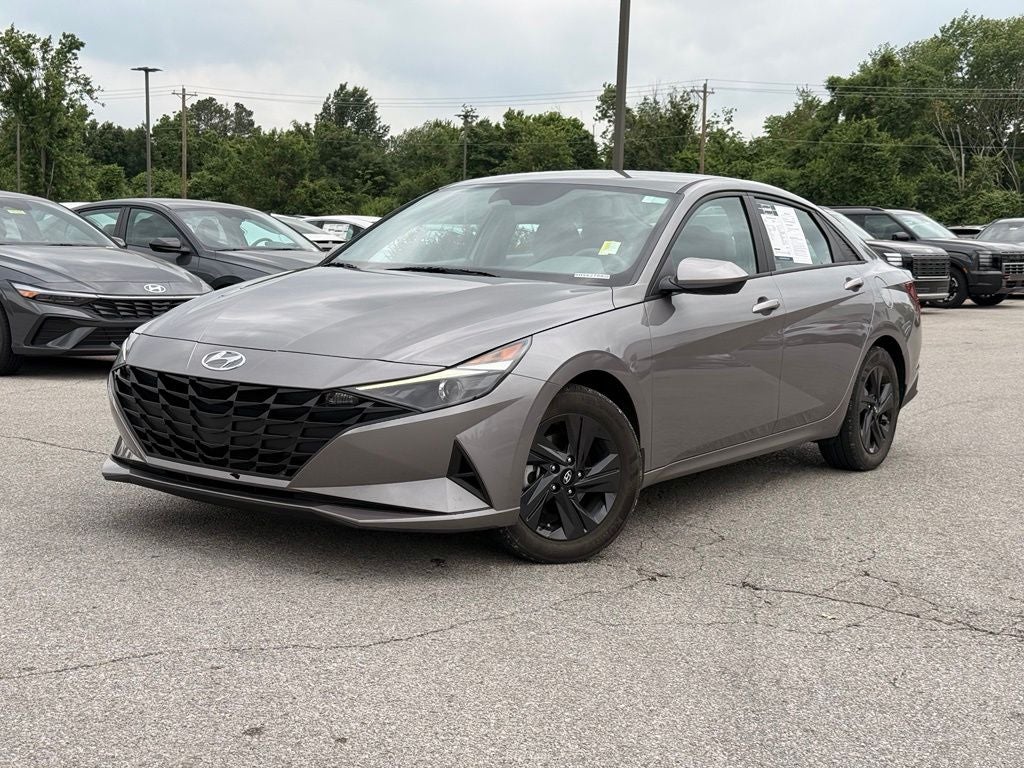2023 Hyundai ELANTRA SEL Fluid Metal