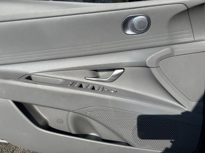 2024 Hyundai ELANTRA SEL ONE OWNER CAR FAX