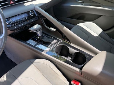 2022 Hyundai ELANTRA SEL CLEAN