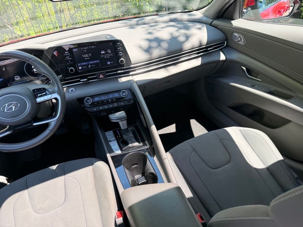 2022 Hyundai ELANTRA SEL CLEAN