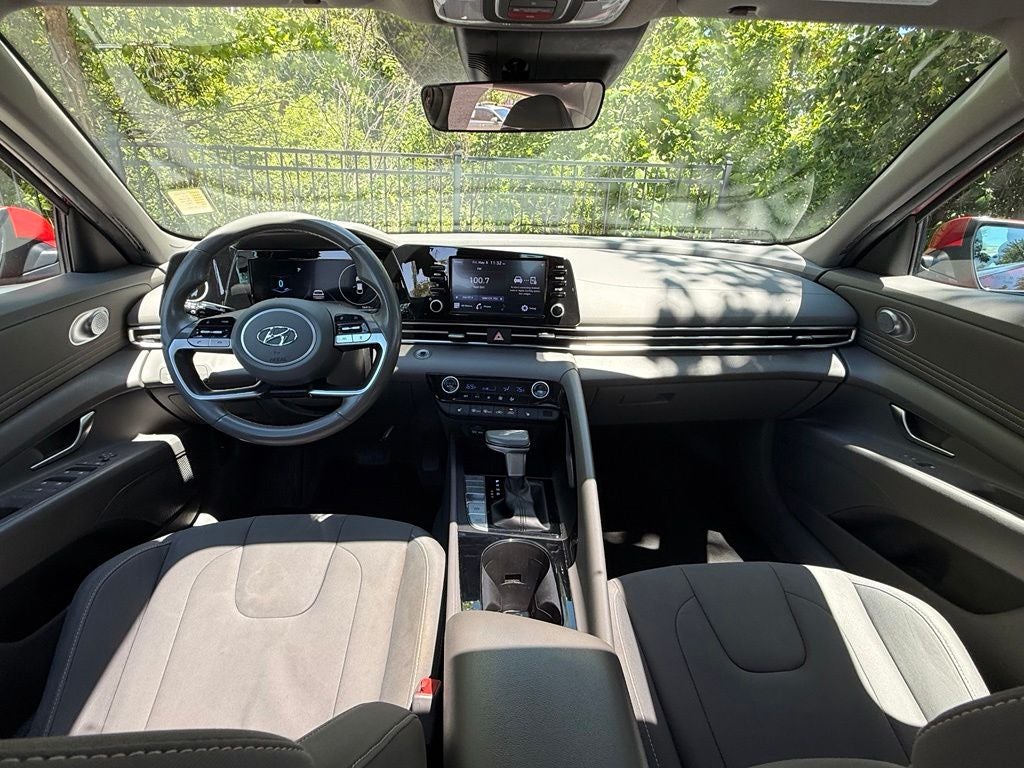 2022 Hyundai ELANTRA SEL CLEAN