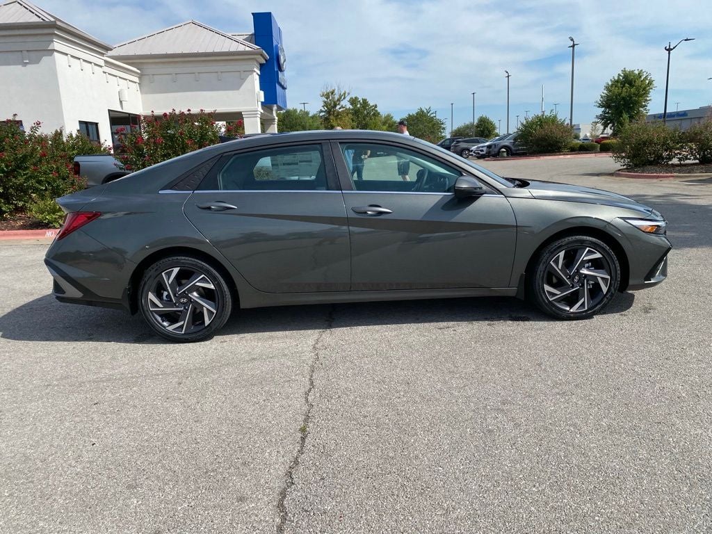 2026 Hyundai ELANTRA HYBRID Limited