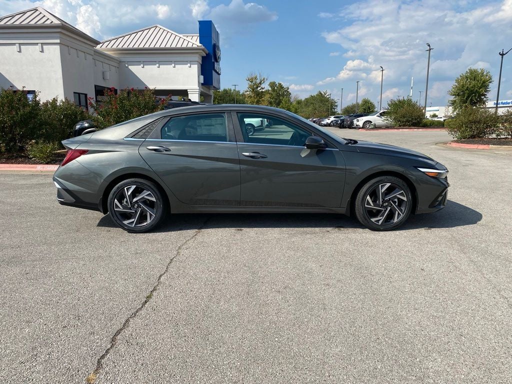 2026 Hyundai ELANTRA Limited