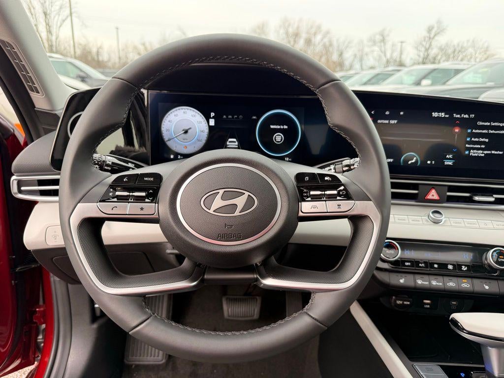 2025 Hyundai ELANTRA Limited