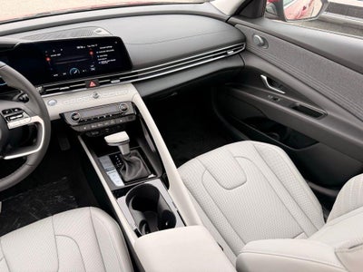2025 Hyundai ELANTRA Limited