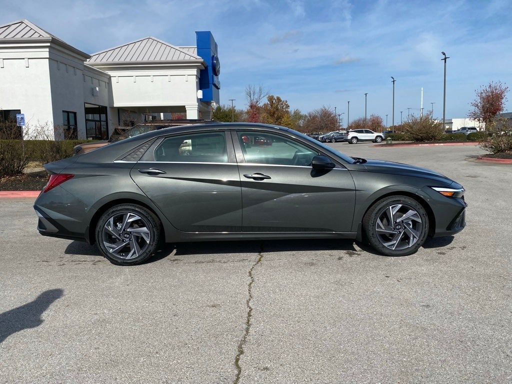 2026 Hyundai ELANTRA Limited