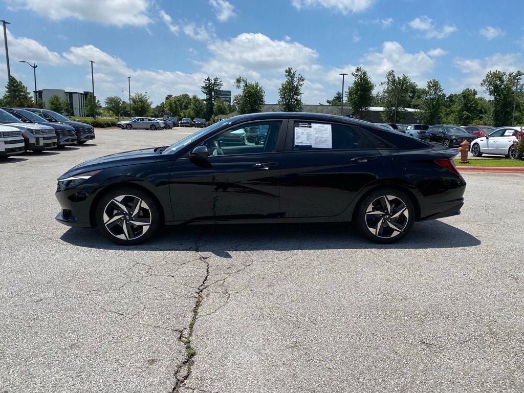 2023 Hyundai ELANTRA SEL