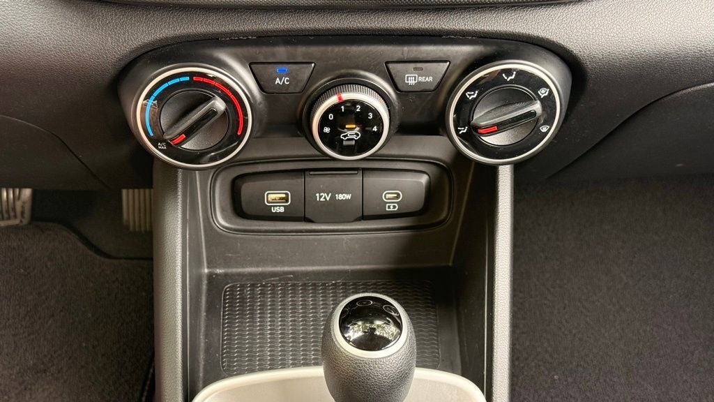 2023 Hyundai VENUE SE ONE OWNER CLEAN CARFAX