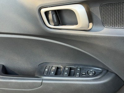 2020 Hyundai VENUE SE