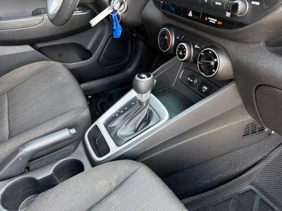 2020 Hyundai VENUE SE