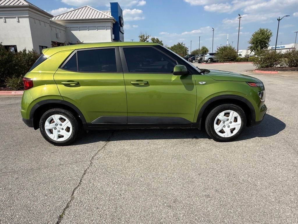 2020 Hyundai VENUE SE