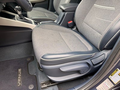 2023 Hyundai VENUE Limited ONE OWNER CLEAN CARFAX