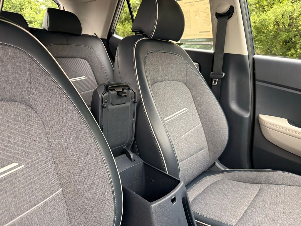 2023 Hyundai VENUE Limited ONE OWNER CLEAN CARFAX