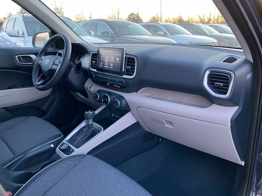 2026 Hyundai VENUE SEL W/Two-Tone Roof