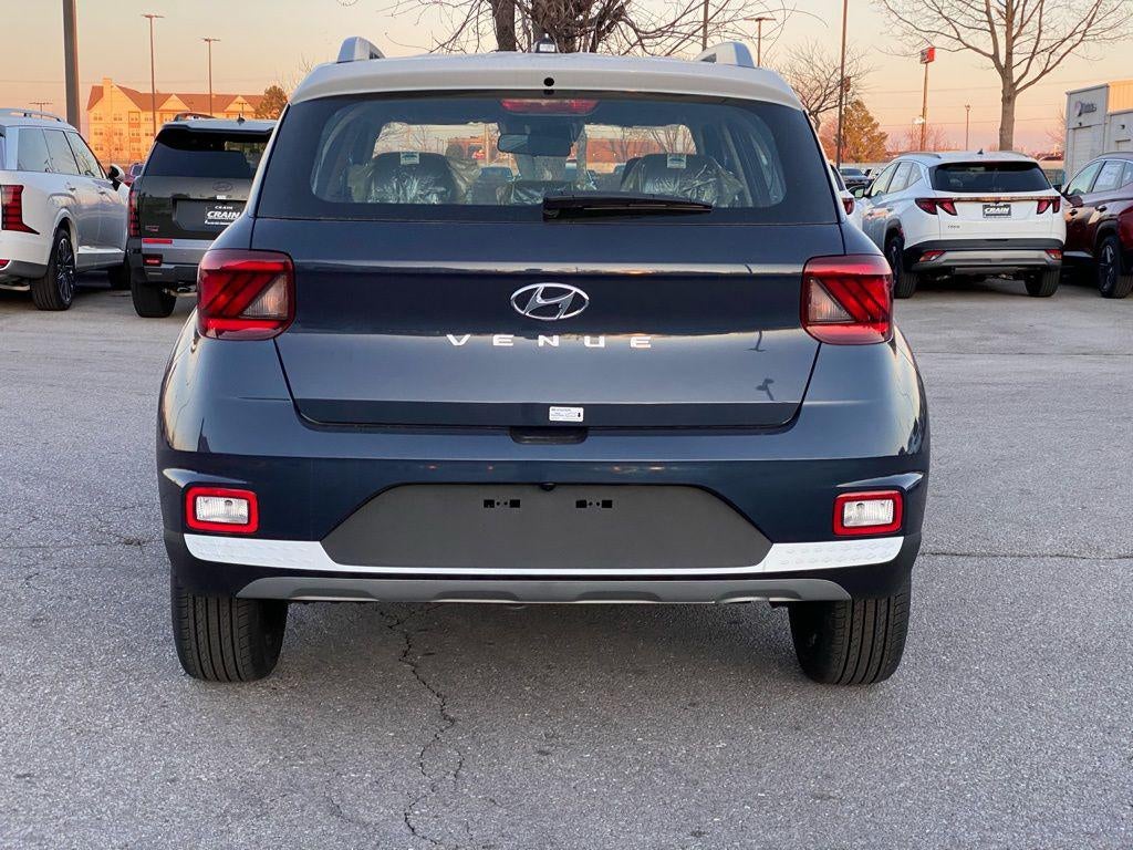 2026 Hyundai VENUE SEL W/Two-Tone Roof